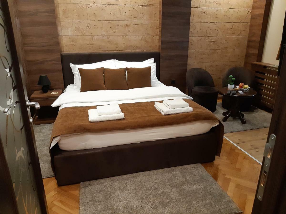 Stan Na Dan Apartman D Lux Jacuzzi Крагуєваць Екстер'єр фото