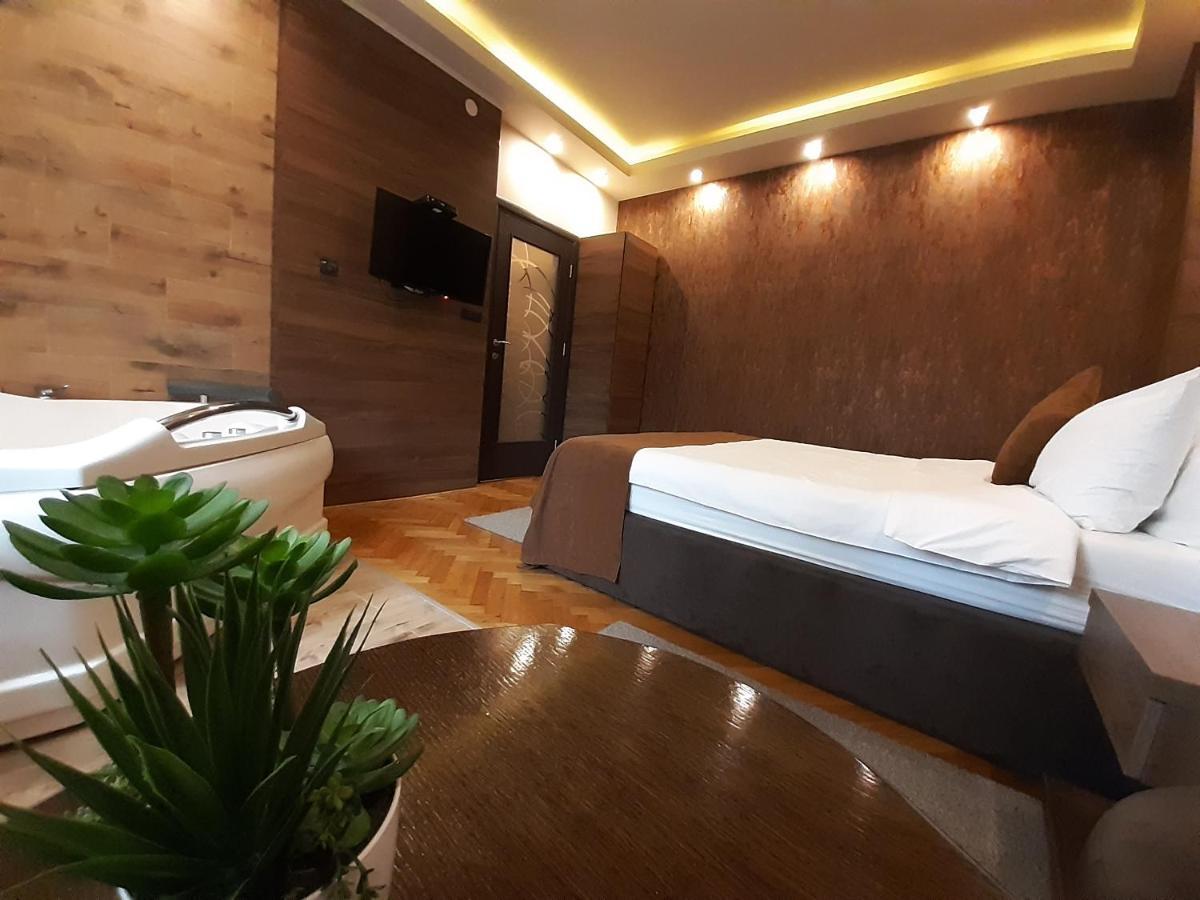 Stan Na Dan Apartman D Lux Jacuzzi Крагуєваць Екстер'єр фото